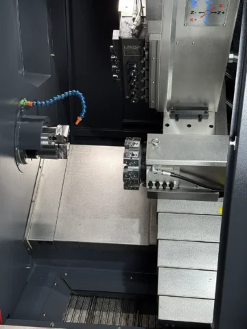 Torno CNC Barramento Inclinado GLI 400 - Imagem 13