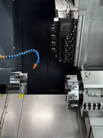 Torno CNC Barramento Inclinado GLI 400 - Imagem 48