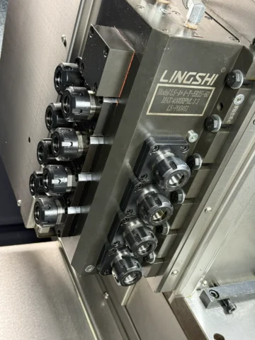 Torno CNC Barramento Inclinado GLI 400 - Imagem 10
