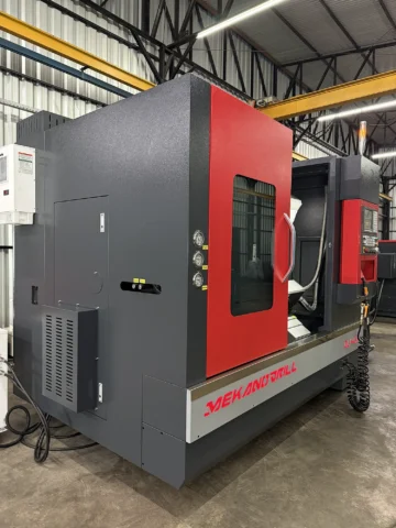 Torno CNC Barramento Inclinado GLI 400 - Imagem 18